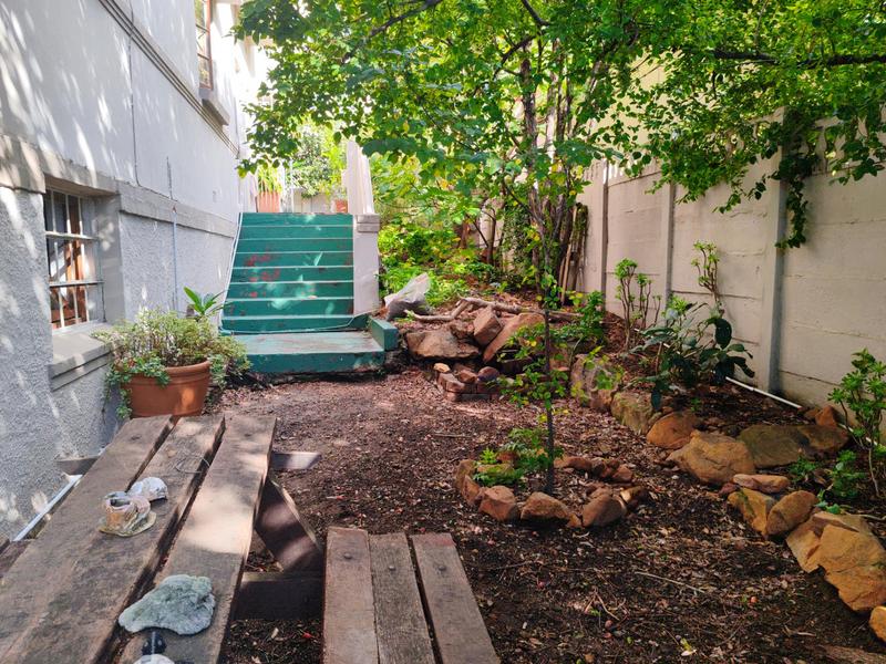 To Let 2 Bedroom Property for Rent in Vredehoek Western Cape